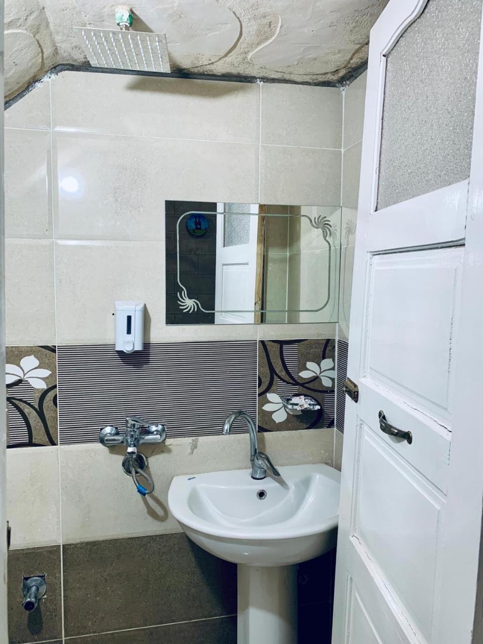 Abu Guest House อัสวาน ภายนอก รูปภาพ